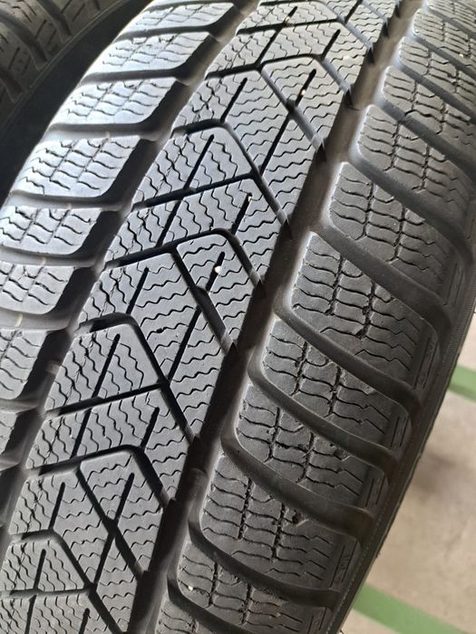 2 anvelope iarnă 205 60 r16 Pirelli