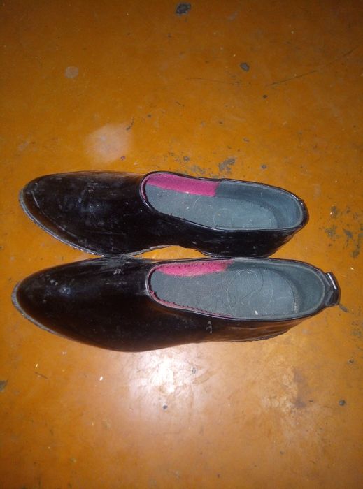 Отдам калоши 42 размер