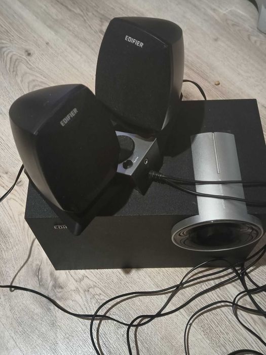 Edifier буфер с две колонки