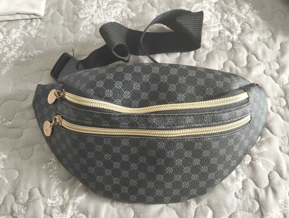 Borseta pentru barbati cu model geometric