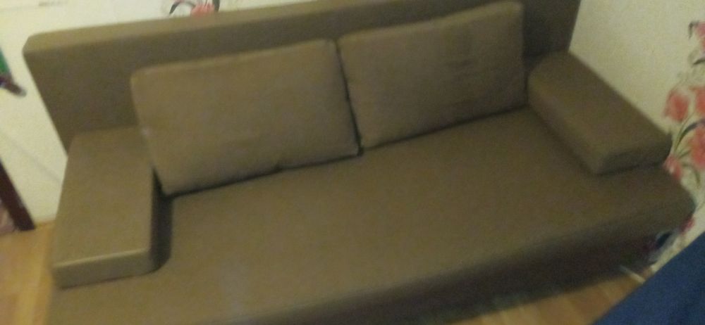 Vând canapea extensibil