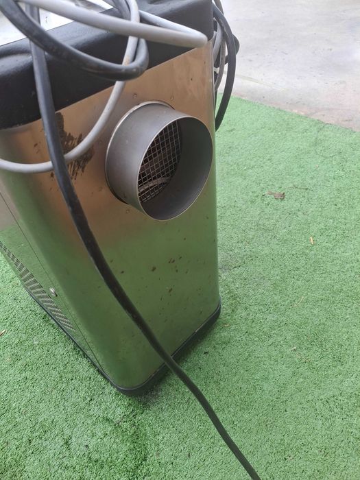 Изсушител на въздух кондензатор с въздушно охлаждане