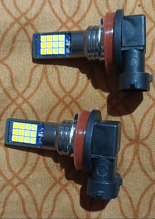 Becuri led h 11 (2 culori într-un bec , alb și galben )