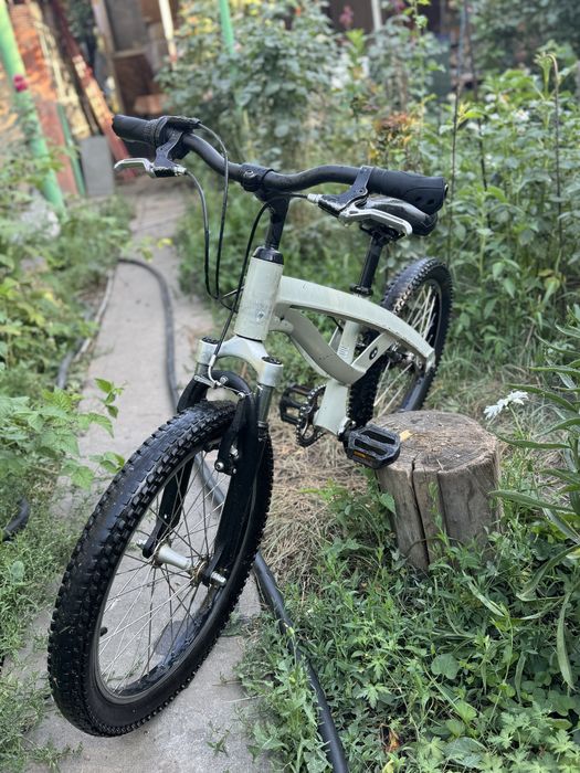 Велосипед BMW детский