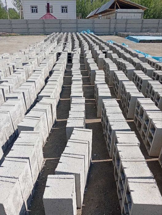 Шлакоблок сотилади.