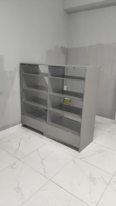 Мебель полка ветрина