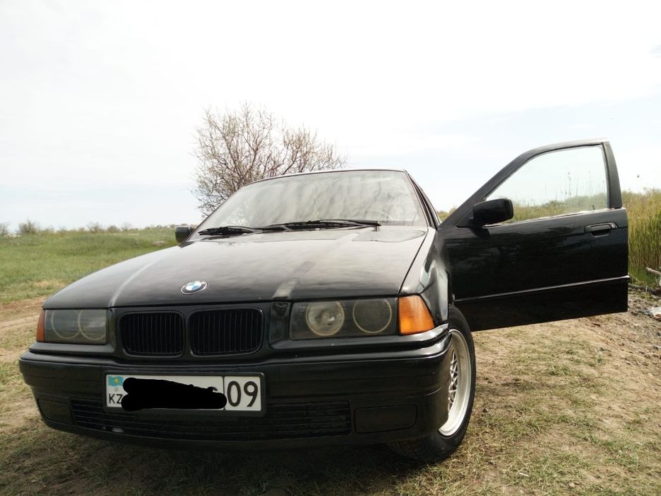 BMW-325, кузов е36, механика, 2.5