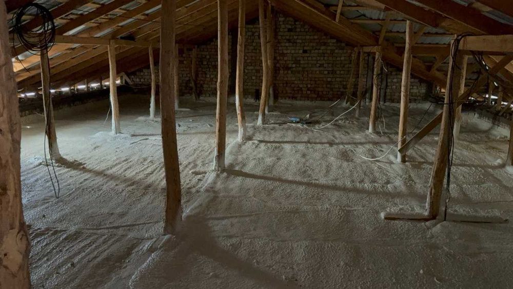 Утепление крыши, напыление ППУ, пена сепиш хизмати, pena sepish lomboz