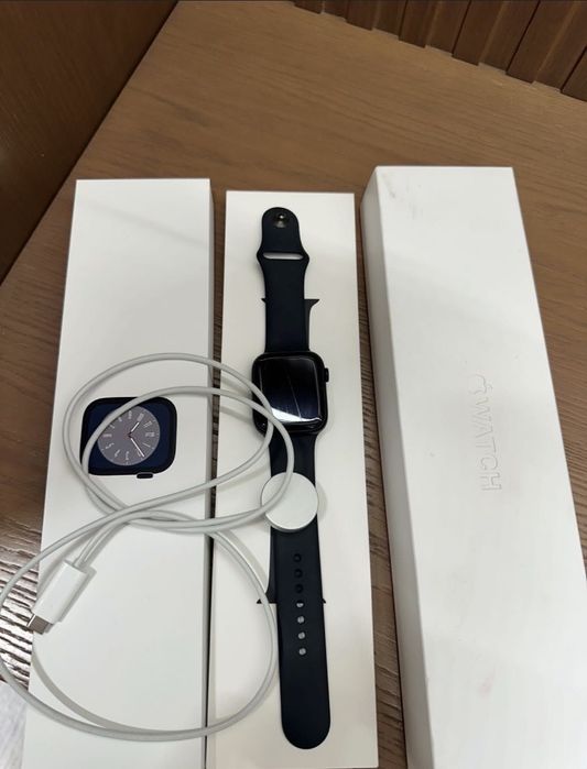 Продам apple watch 8 series 45mm