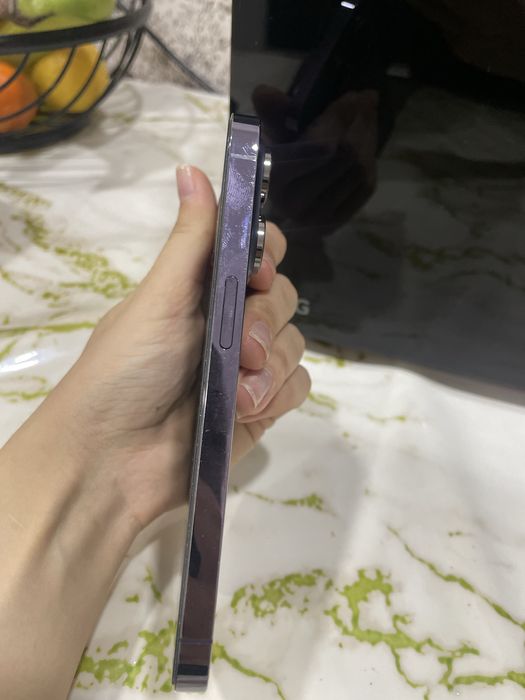 Продам айфон 14 про