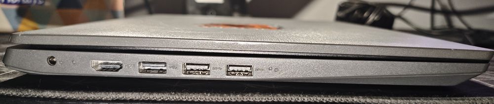 Laptop lenovo office