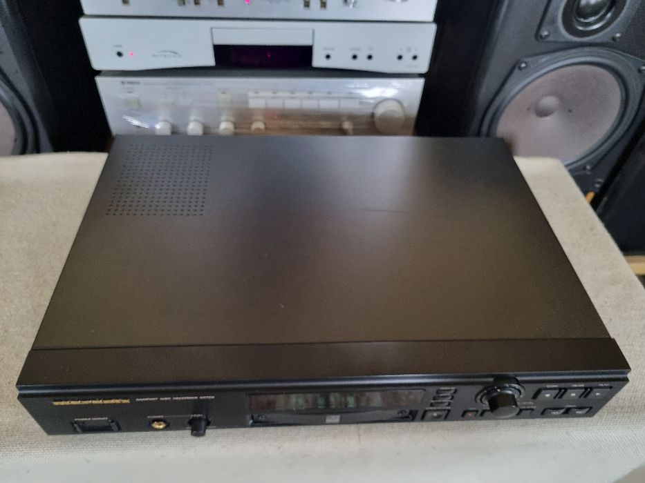 Marantz DR-700. Pentru Reconditionat sau Piese. Optic impecabil.