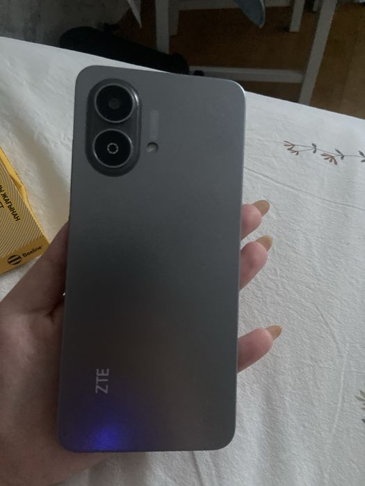 Поодам телефон ZTE