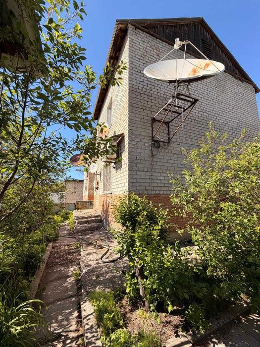 В продаже дом Малахитовая 8