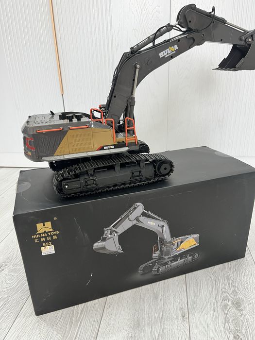 Радиоуправляемый экскаватор HUINA R/C игрушки