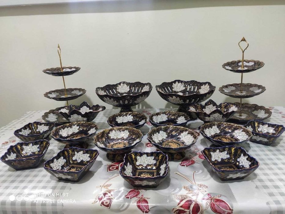 Продаётся набор посуд "Мадонна" в отличном состоянии.