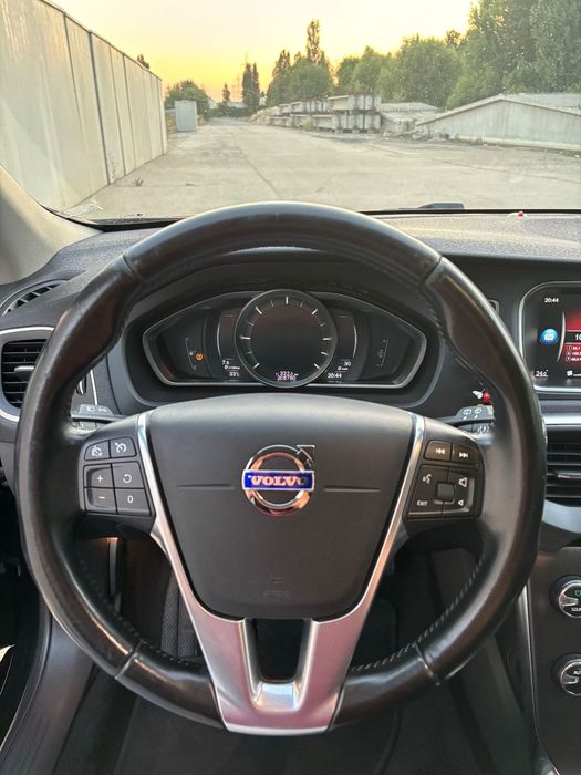 VOLVO V40 2014 — imagine 39