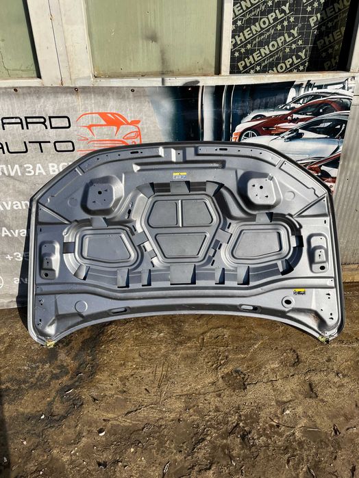 Капак Audi Q3 2020-