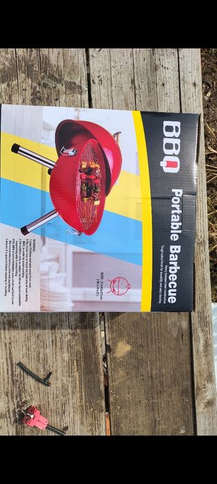 Grătar pe carbuni pentru picnic