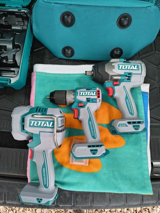Чисто нови машини TOTAL INDUSTRIAL 20V