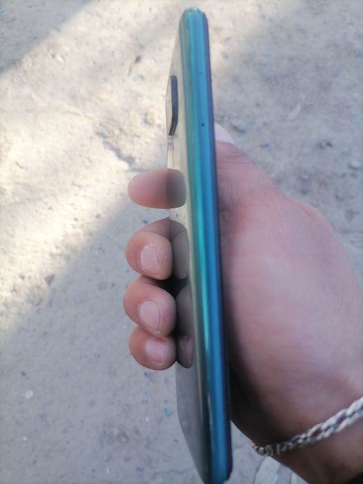 Telefon ideal sastiyani usta kurmagan xamma joyi radnoyRedmi not 9