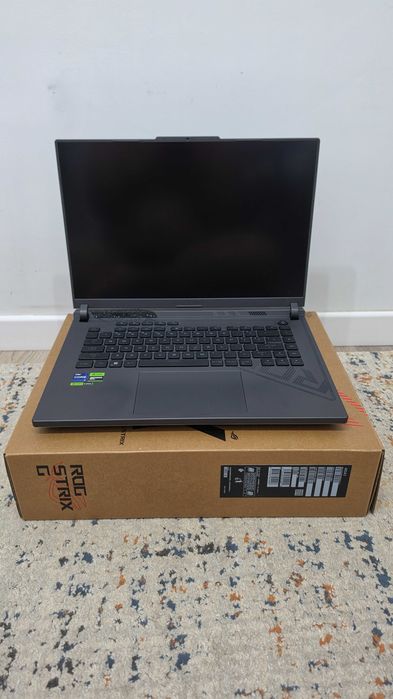 Laptop Gaming ASUS ROG Strix G16 (i9-13980HX, RTX 4070, 16GB, 1TB) - Garanție Altex