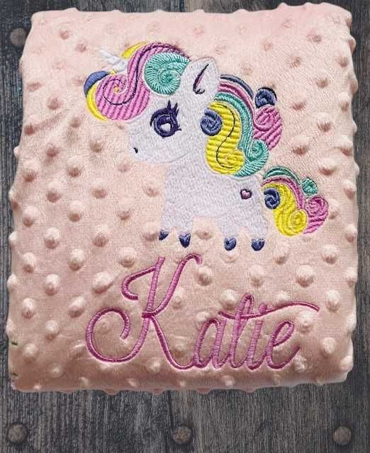 Patura brodata personalizata pentru copii cu unicorn