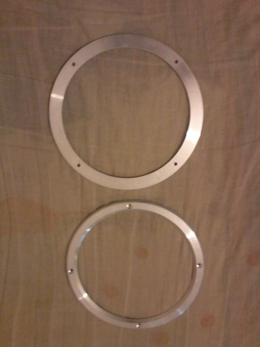 Продам декоративные круги для динамиков ( колонок)