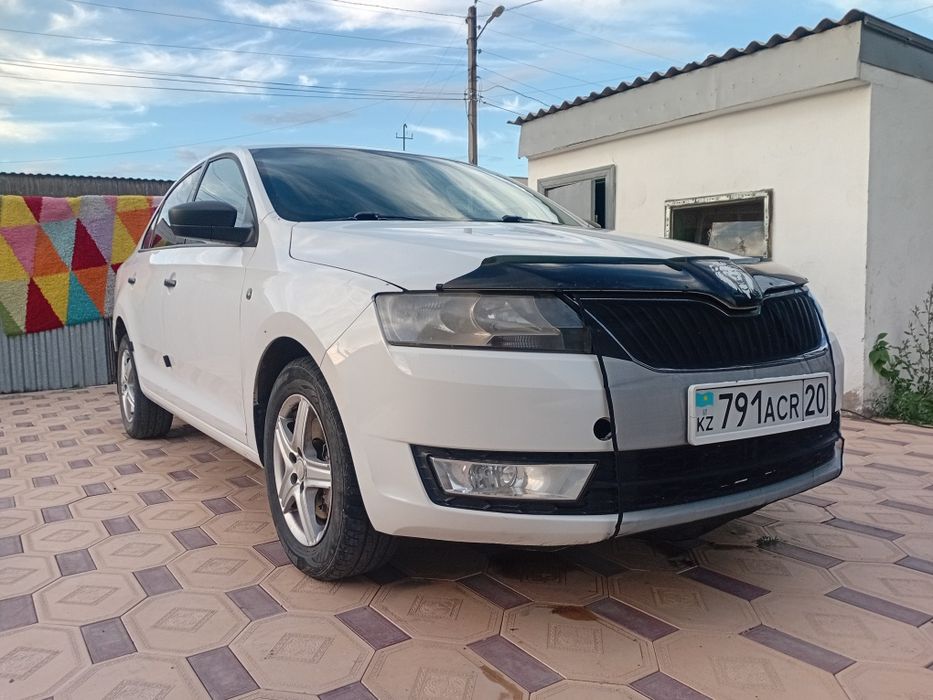 Продам SKODA RAPID 2013год