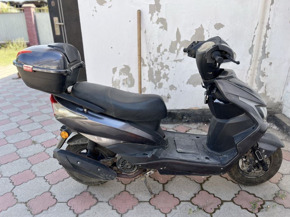 Продам мопед М8