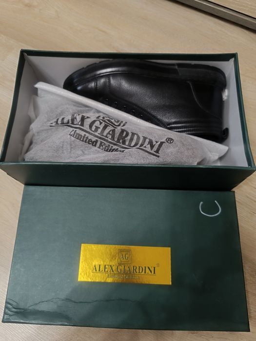 Мужская кожаная обувь р39