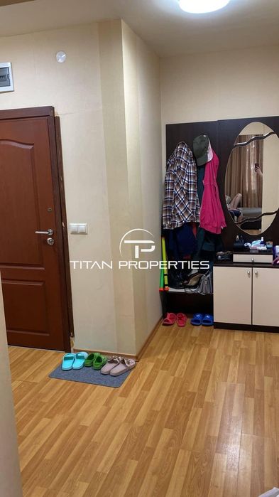 Дава се под наем Двустаен апартамент в Варна, Център - 75 кв.м за 500 € - Снимка #4