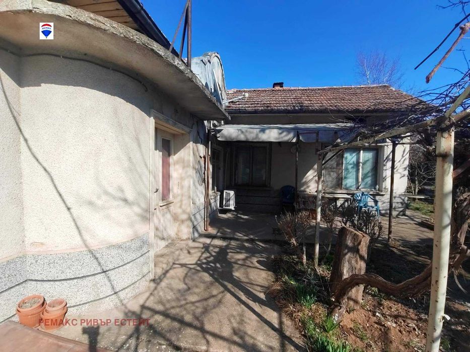 Продава се Къща в Борово - 200 кв.м за 80 €/кв.м - Снимка #1