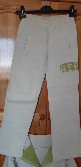 Спортно-елегантен Комплект-Сако и Панталон с Апликации! НОВ !