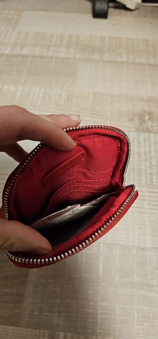 Продавам дамски чантички