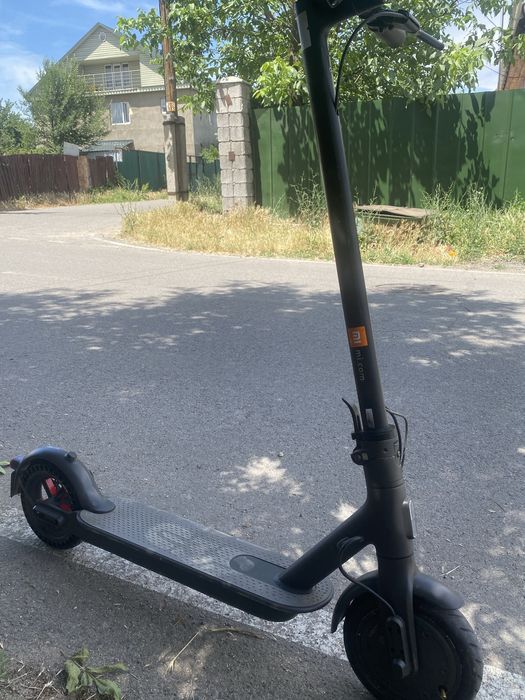 Продам электросамокат Xiaomi