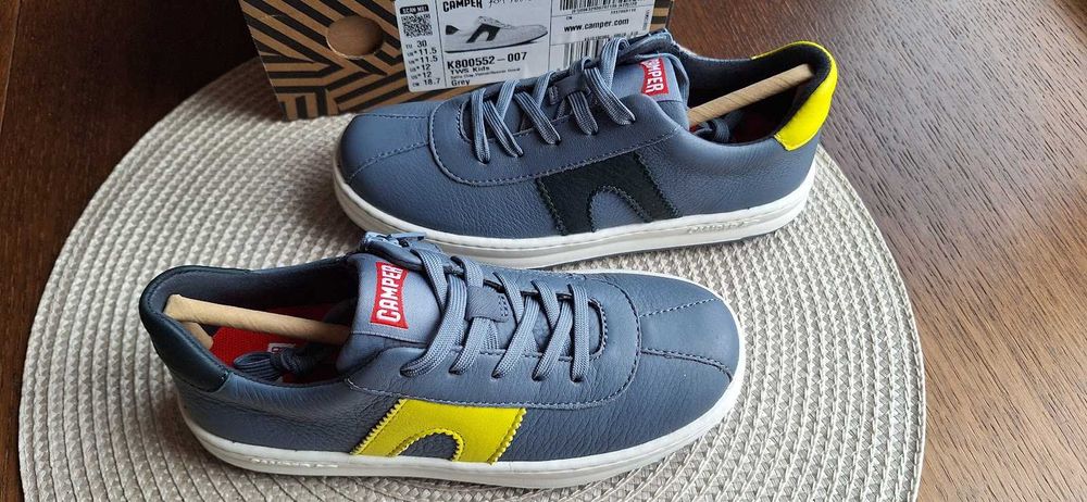 Нови обувки/сникърси/маратонки на Camper - н. 30