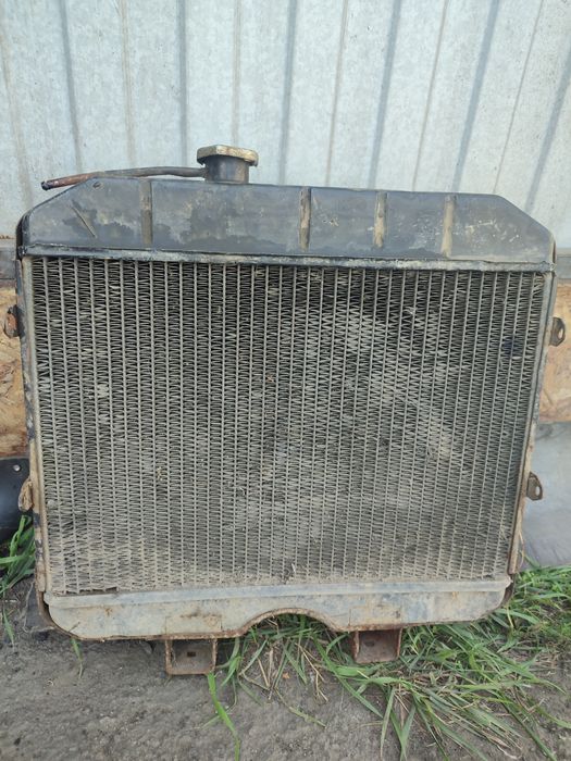 Продам радиатор УАЗ