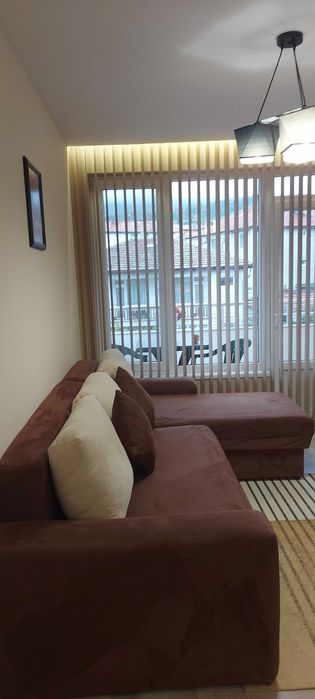 Ъглов диван с функция сън и ракла