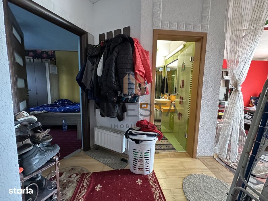 Apartament 3 camere, etaj intermediar, parcare subterana, zona Zorilor