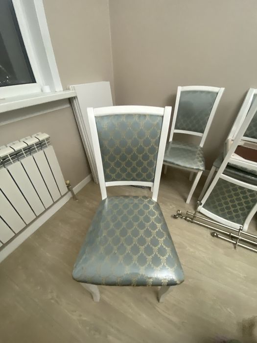 Стулья стулья стулья