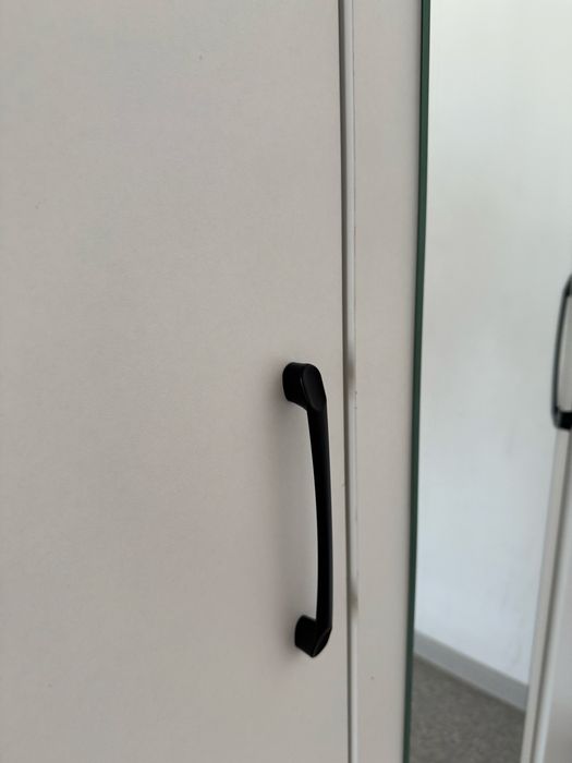 Продам шкаф новый