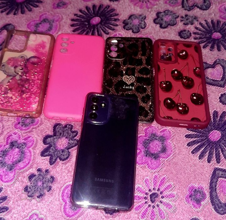 Продам самсунг а04s 32 gb 30 тыс.