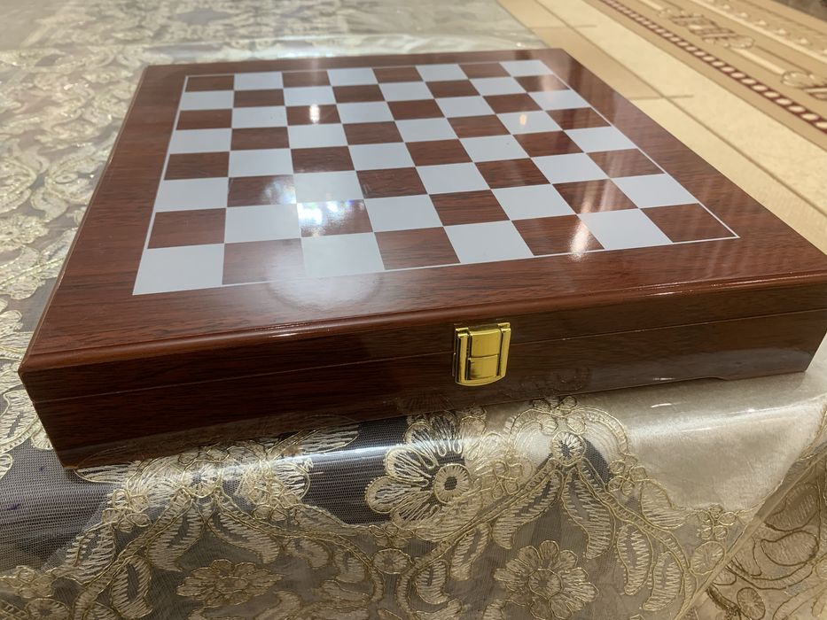 Шахматная доска,фигуры в стиле римская империя