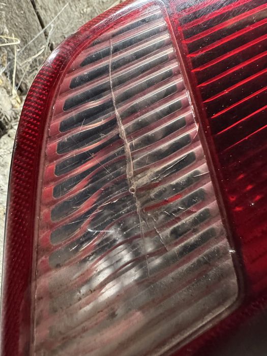 Задний правый фонарь