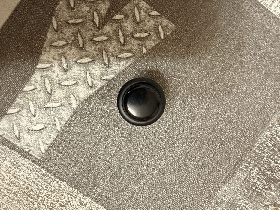 Слушалки, аптечка и запалка Мерцедес