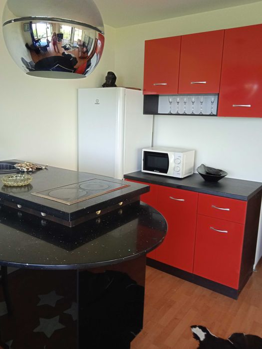 Дава се под наем Тристаен апартамент в Варна, м-т Евксиноград - 112 кв.м за 698.19 € - Снимка #2