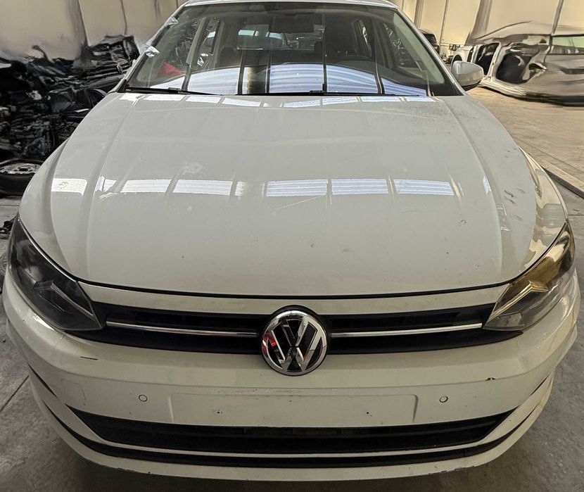 Fata completa Volkswagen Polo AW 2020