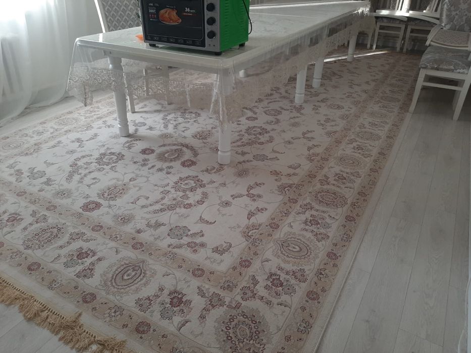 Кілем сатылады 6-3 размерлі