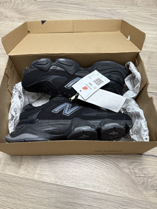 Adidasi New Balance 9060